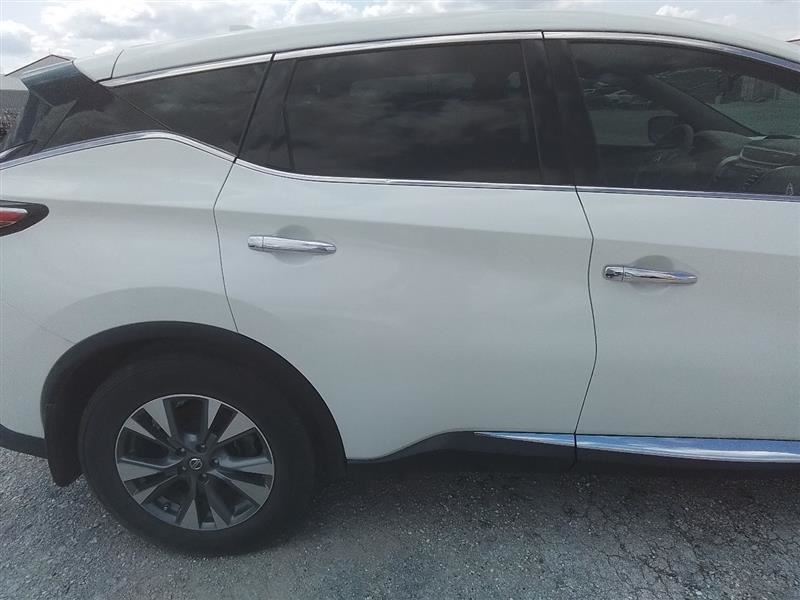 Passenger Right Rear Side Door Fits 15-20 MURANO 3292778