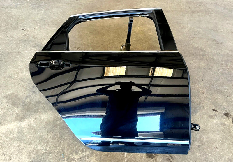 ⭐2016-2020 CADILLAC CT6 REAR RIGHT PASS SIDE DOOR SHELL PANEL BLACK OEM LOT2562