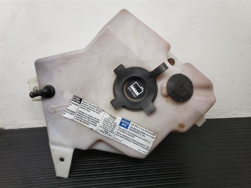 97-05 Chevrolet Venture Coolant Reservoir OEM 15250668