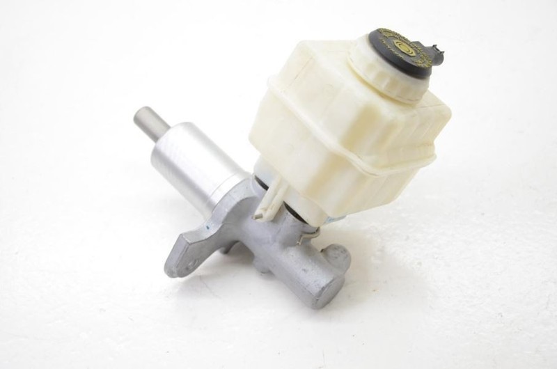 2012-2019 BMW 640I Gran Coupe Brake Master Cylinder 32666324