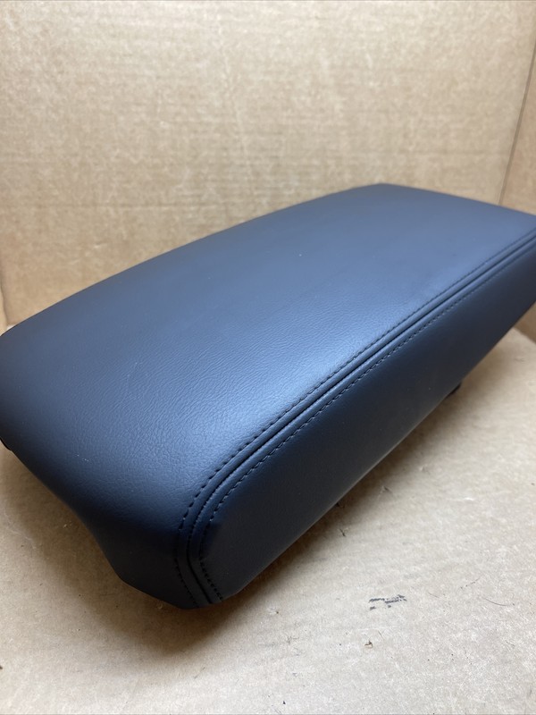 15-18 NISSAN ALTIMA SEDAN CENTER CONSOLE LID ARM REST ARMREST BLACK 96920-3TA3A