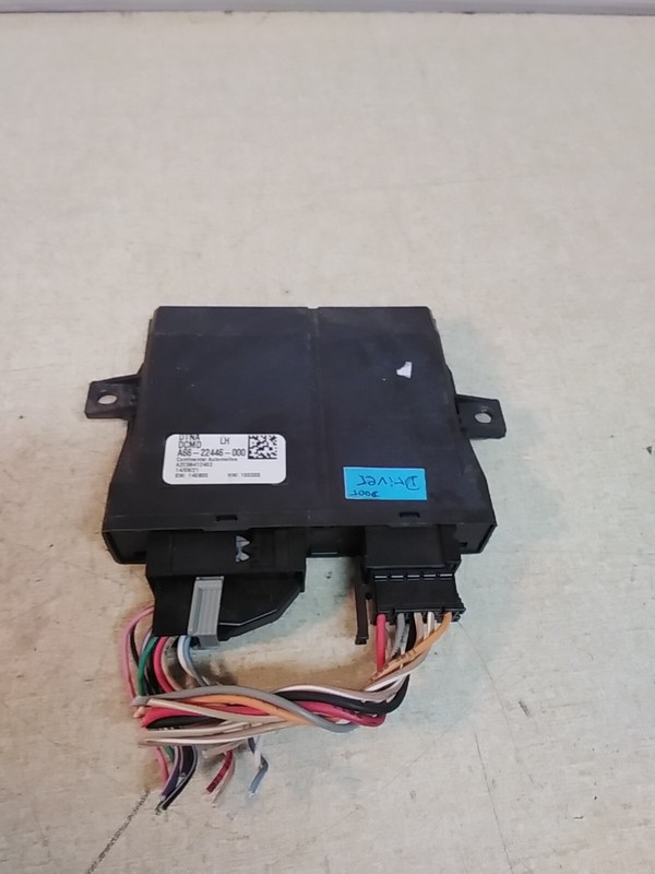 Freightliner A66-22446-000 LH Driver Door Control Module