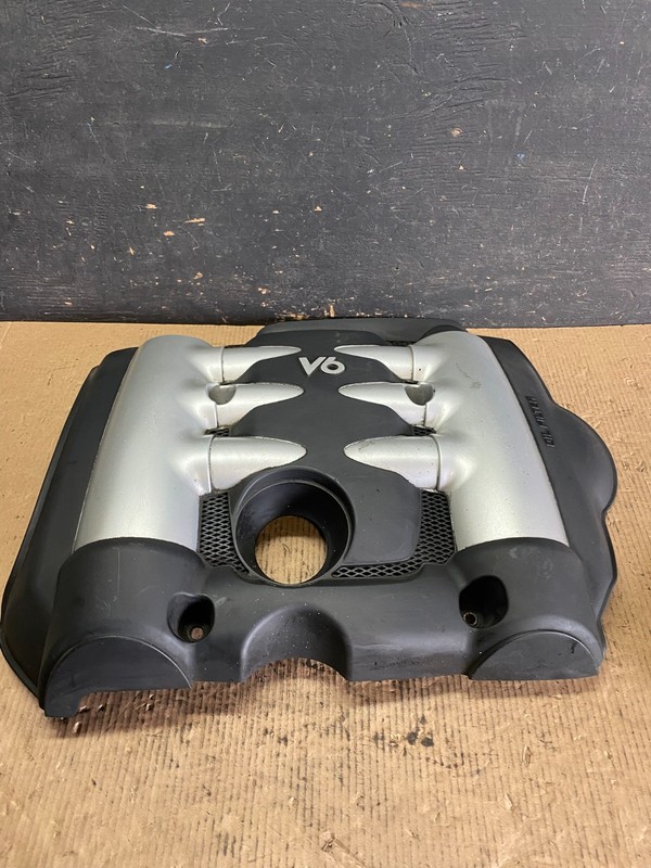 2006 to 2008 Kia Sedona V6 3.8L Engine Motor Cover P5810 DG