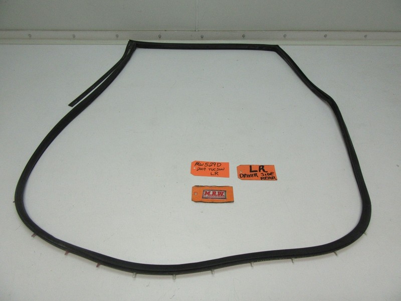 for TUCSON LEFT DRIVER BACK REAR DOOR WEATHER RUBBER SEAL STRIP MOLDING TRACK L.
