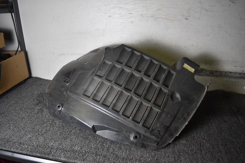 2013-2018 RANGE ROVER SPORT FRONT RIGHT FENDER LINER FACTORY OEM