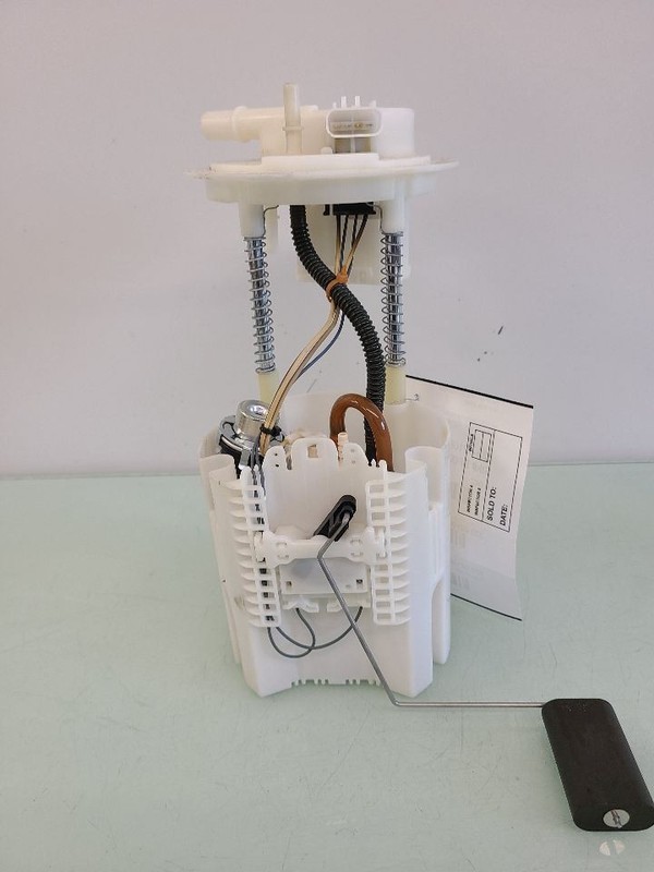 Fuel Pump Assembly Tank Mounted 3.2L FWD Fits 14-22 CHEROKEE 590774