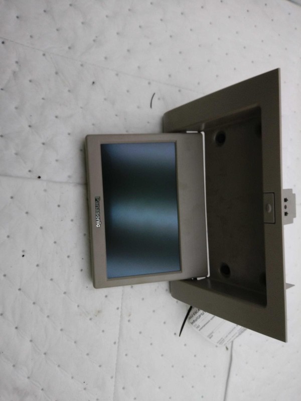 2012 Cadillac Escalade Infotainment Display OEM Silver 140K Miles NJ25-26742