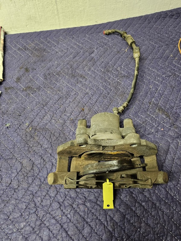 2013-2019 Ford Escape Front Passenger Right Brake Caliper ZY64A