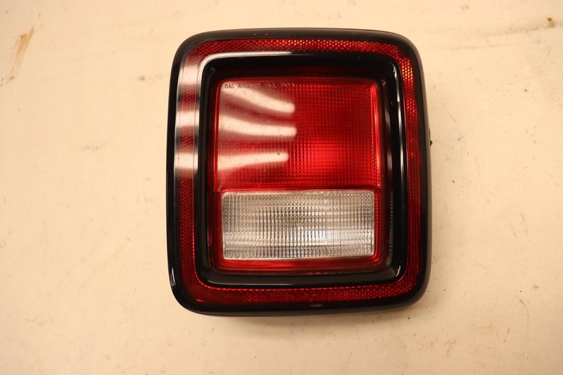 2018-2024 JEEP WRANGLER REAR LEFT DRIVER SIDE TAIL LIGHT LAMP OEM