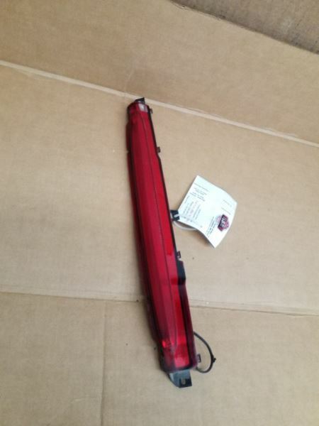 AVALNCH15 2002 High Mounted Stop Light 247208