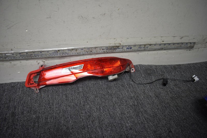 2010 BMW G50I REAR RIGHT TAIL LIGHT FACTORY OEM