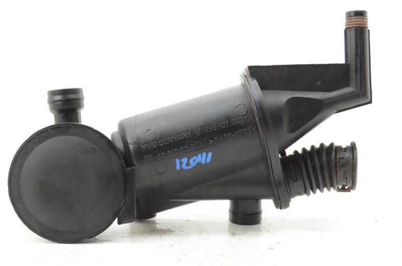 2000-2001 Porsche Boxster 986 3.2L Oil Separator 996 107 023 04