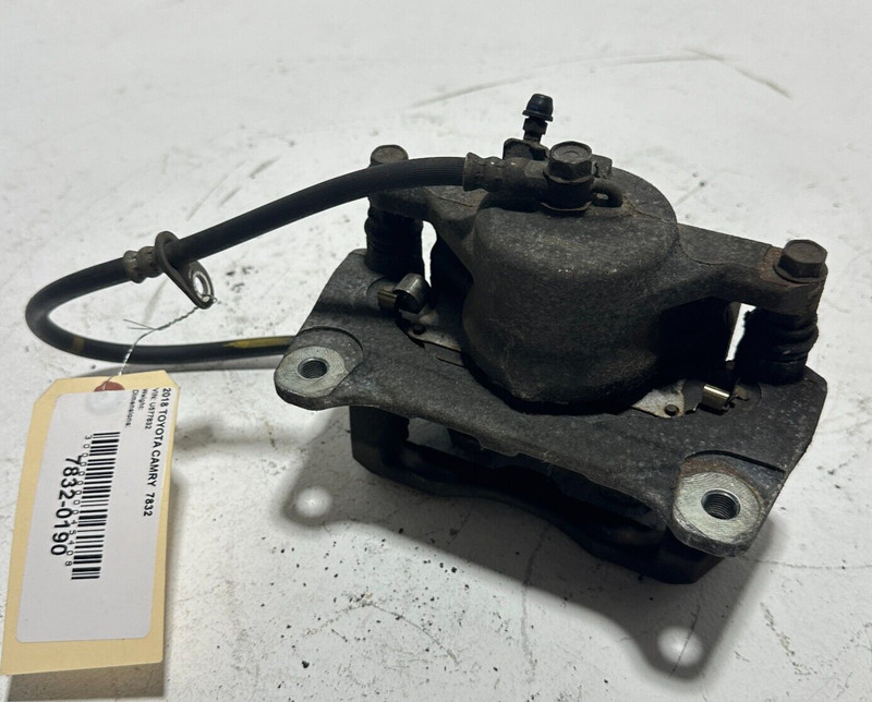 2018-2019 Toyota Camry LE Front Left Side Disc Brake Caliper Assembly OEM