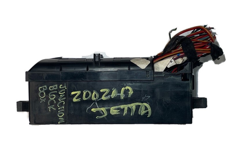 2017 VOLKSWAGEN JETTA JUNCTION BLOCK BOX ASSY OEM 172326359801T