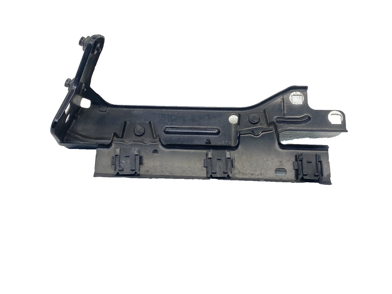 17 18 19 ALFA ROMEO GIULIA FRONT RIGHT FENDER SUPPORT BRACKET OEM #A0.62