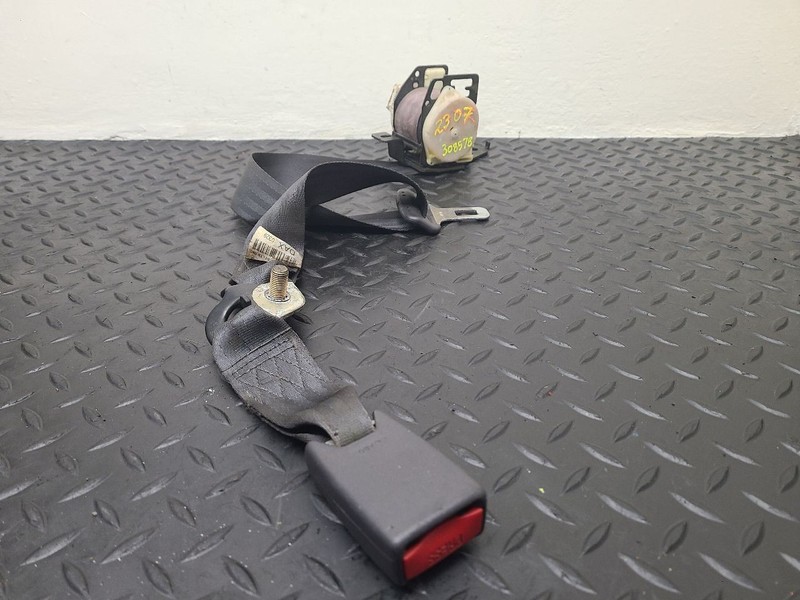 98-02 Honda Accord Coupe Rear Center Belt Retractor Gray OEM 04823-S82-A01ZA