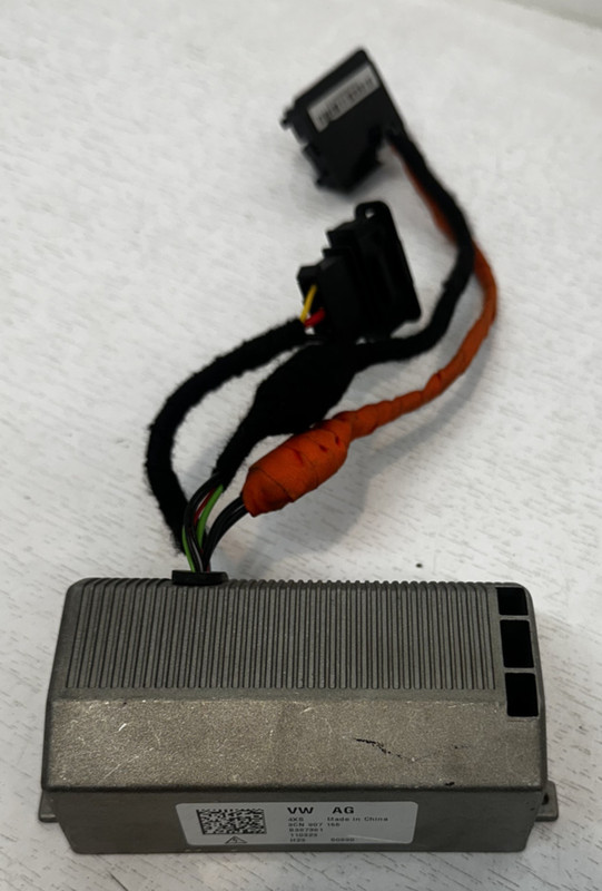 2018-23 VOLKSWAGEN ATLAS REAR POWER INVERTER OEM PART# 3CN.901.155