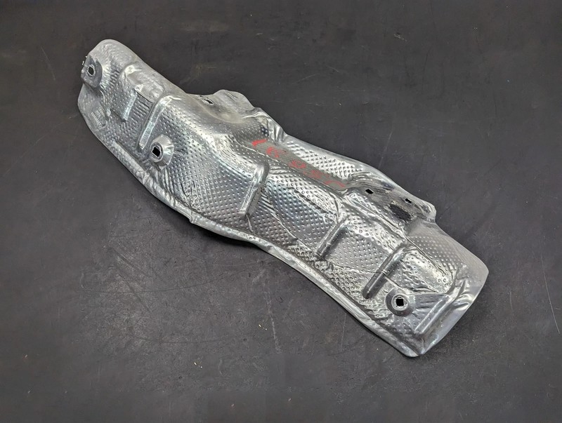 Exhaust Heat Shield 2019 Jeep Grand Cherokee 68069895AC 2011 2012 - 2021