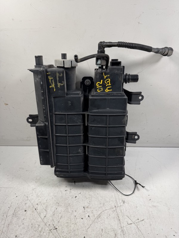 09-015 Honda Pilot Charcoal Fuel Vapor Canister 17011-SZA-A01 OEM