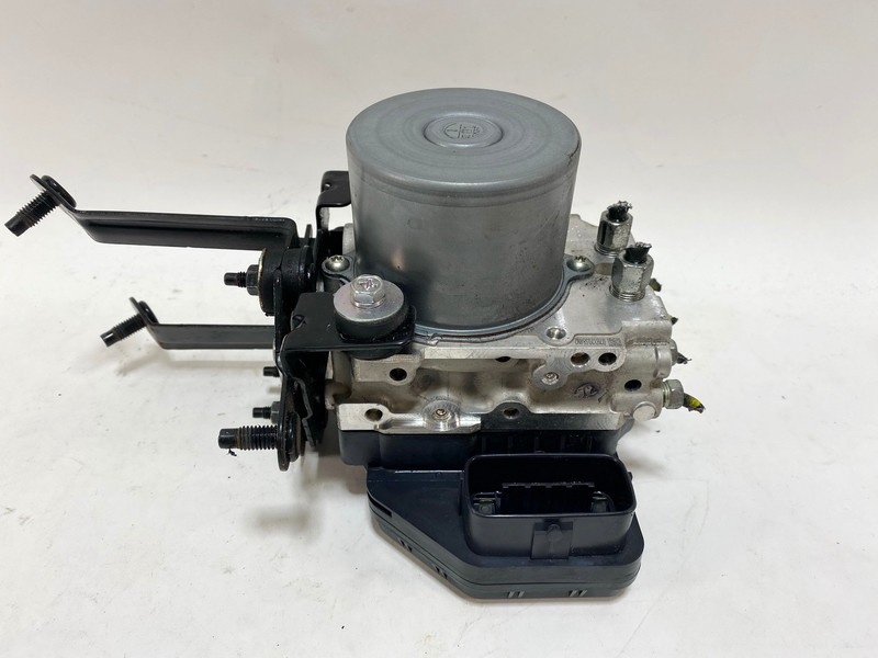 18-20 INFINITI Q50 ABS ANTI BRAKE LOCK PUMP CONTROL MODULE UNIT ASSEMBY OEM