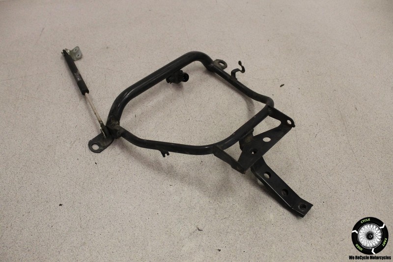 2002 Honda Silver Wing 600 FSC600 SEAT HINGE MOUNT BRACKET HOLDERFSC 02