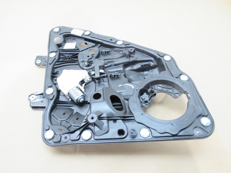 Volkswagen Touareg 2015 Rear Right Door Window Regulator Motor Carrier 11-17 *#4