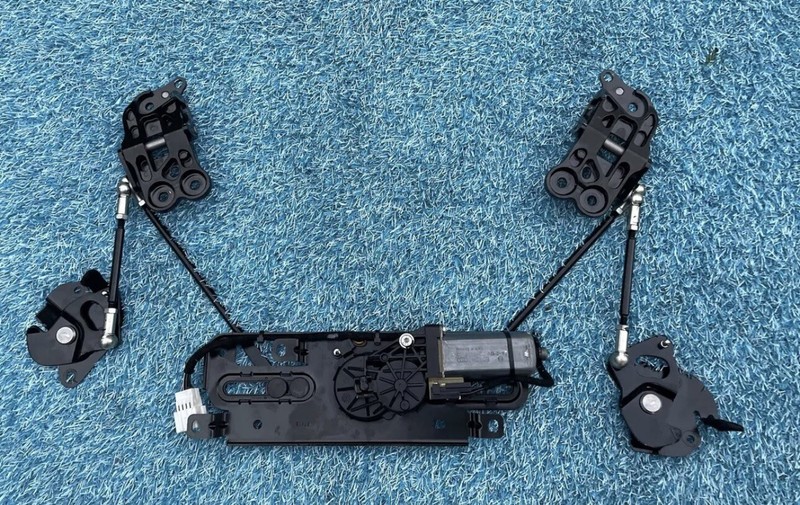 2009-2015 Infiniti G37 Q60 Convertible Retractable Roof Latch Lock Assy