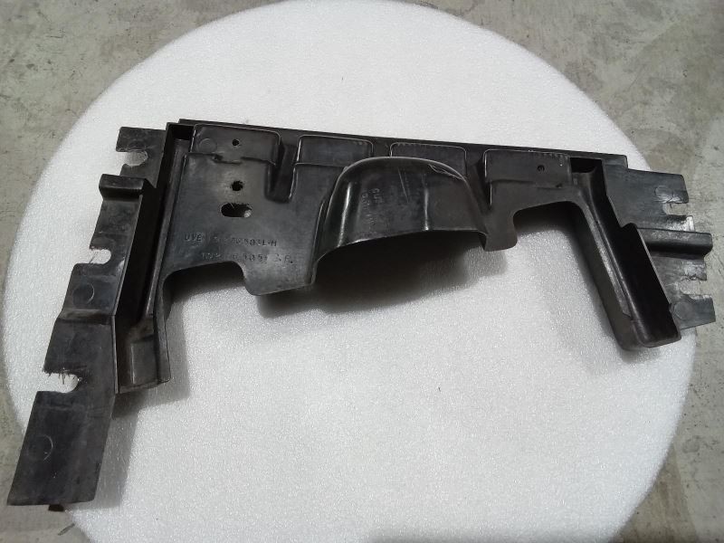 1988-1996 Chevrolet Corvette Center Lower Wheelhouse Panel LH 10276503