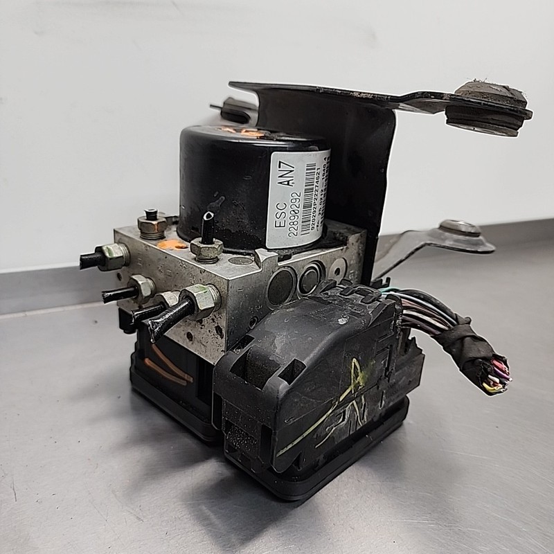 2011 Thru 2016 Cadillac SRX ABS Anti Lock Brake Pump Assembly OEM 22890292 AT