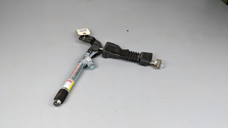 Front Left Seat Belt Pretensioner 2019 Kia Soul 88831-B2000-EQ 2014 2015 - 2018