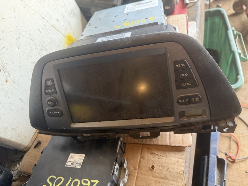 2005-2010 Honda Odyssey Radio Receiver Dash Information Display Screen OEM