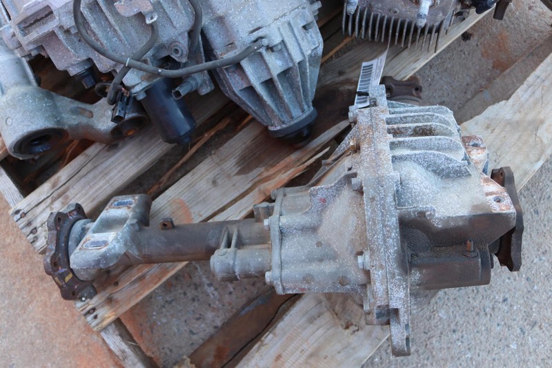 2007-2013 GMC YUKON XL 1500 4WD FRONT AXLE DIFF DIFFERENTIAL 3.42 RATIO OEM
