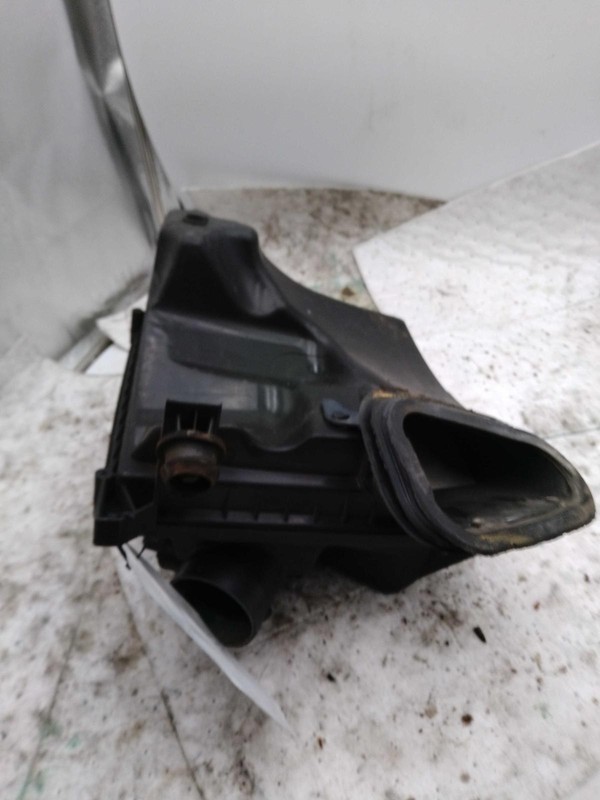 2013 Buick Verano Air Cleaner Assembly OEM 2.4L Used 111K Miles Grey
