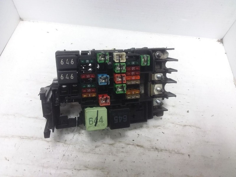 Fuse Junction Box Engine Compartment Fits 12-19 BEETLE 5C0937819N