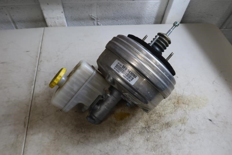 2018-2022 Jeep Wrangler JL OEM Power Brake Booster w/ Master Cylinder 04581981