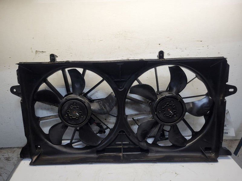 Radiator Fan Motor Fan Assembly Fits 14-21 SILVERADO 1500 PICKUP 1667508
