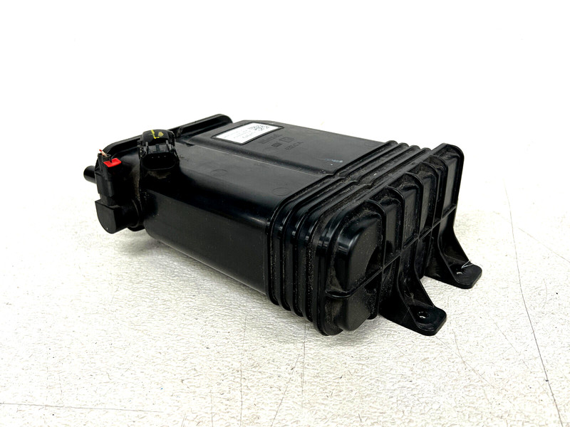 ⭐2016-2018 CADILLAC CT6 FUEL VAPOR EVAPORATOR CHARCOAL CANISTER ASSY OEM LOT2562
