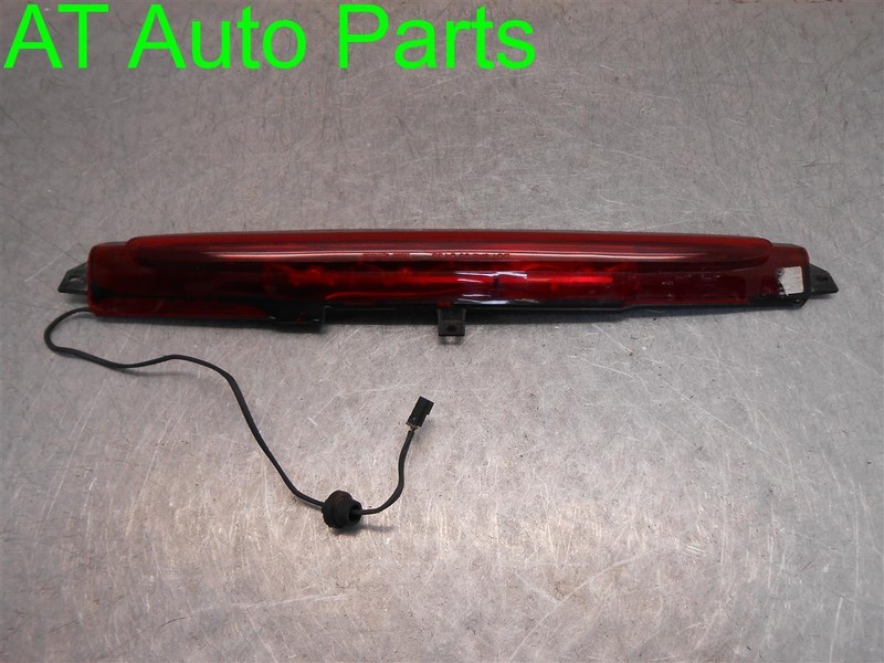 2002-2009 GMC ENVOY REAR 3RD HIGH MOUNTED BRAKE LIGHT OEM 15000045 15201921