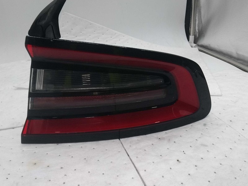 2018 Dodge Charger Tail Light Assembly Right Black Used OEM 547688