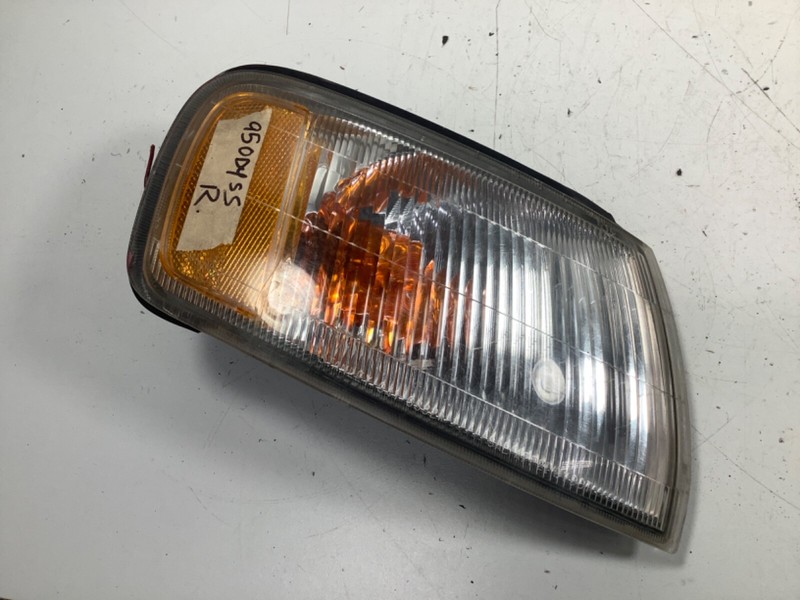 95-98 Honda Odyssey Front Right Side Market Light OEM