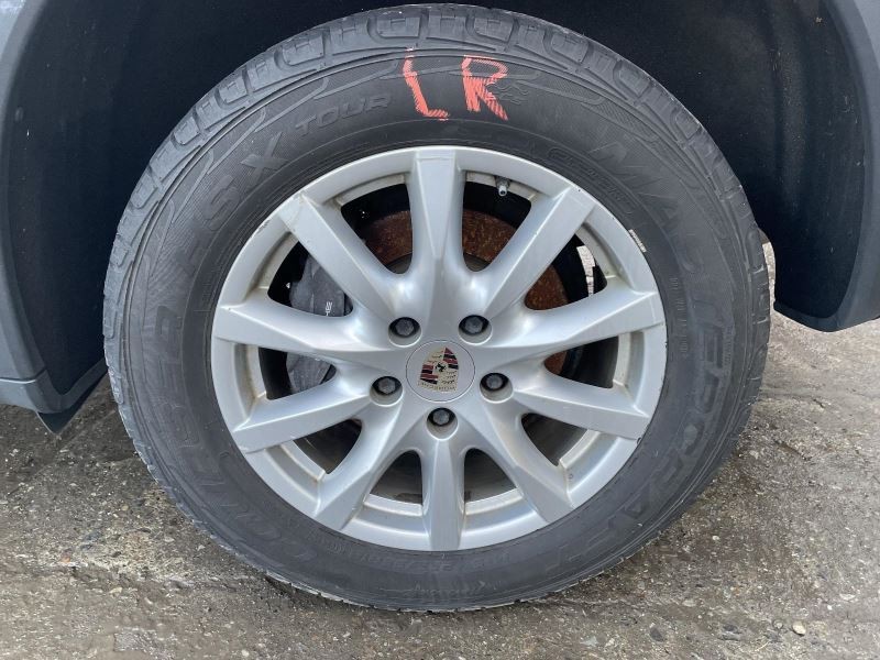 2011-2014 Porsche Cayenne 18X8 Alloy 10-Spoke Wheel Silver Minor Curb Touch