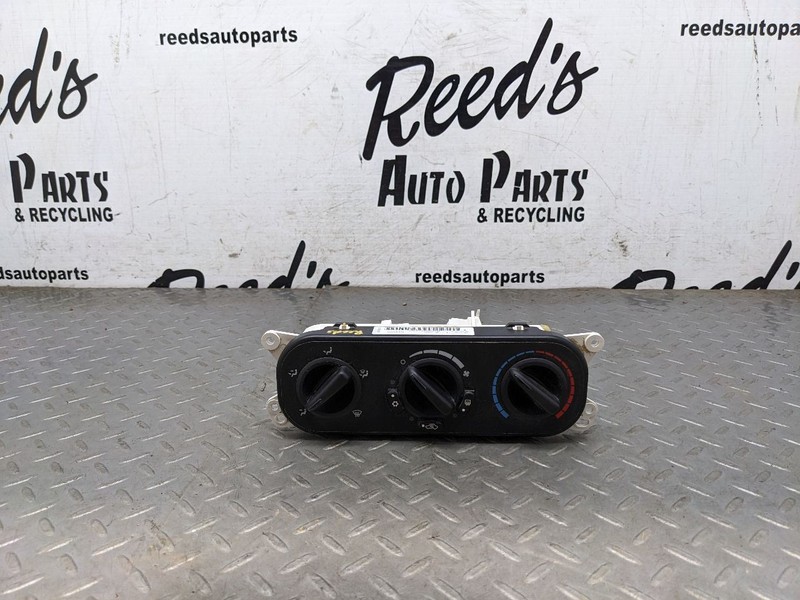 Temperature Control Heated Back Glass With AC Fits 07-10 WRANGLER 1149270