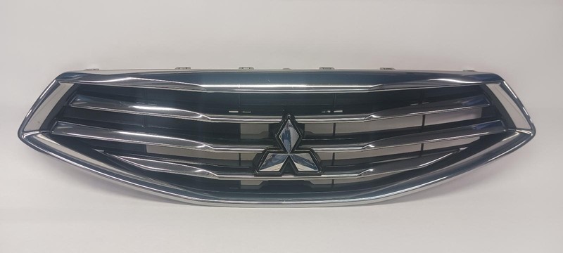 17-'19 MITSUBISHI MIRAGE G4 Sedan upper Grille OEM Grade B
