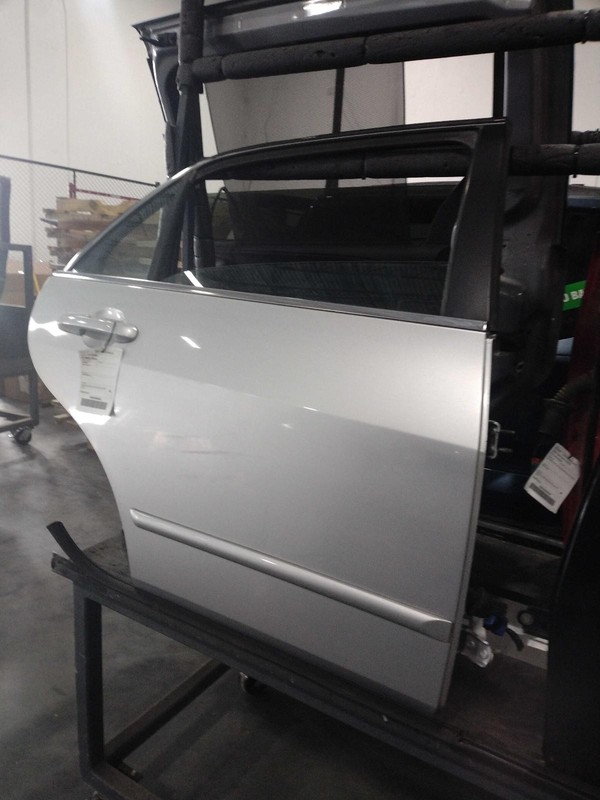 2007 Honda Accord Right Rear Door Silver Good Condition 123k Miles OEM 208319