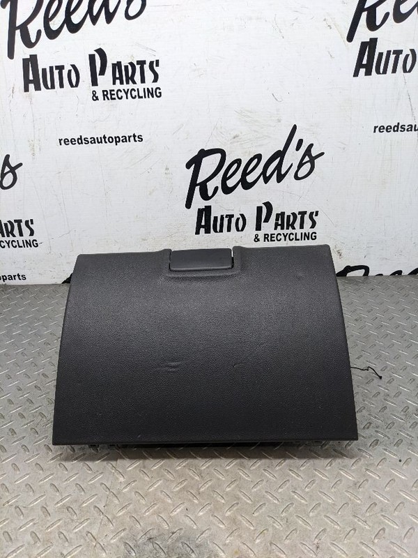 2014-2019 CHEVY SILVERADO 1500 DASHBOARD LOWER STORAGE COMPARTMENT BLACK 1171733