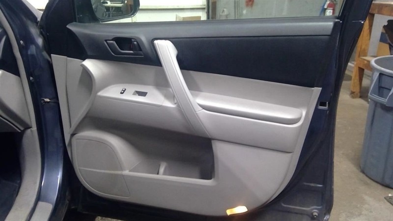 HIGHLANDER 2012 Passenger Right Front Door Trim Panel 1789668