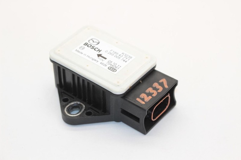09-15 Mazda Mx-5 Miata NC Yaw Rate Sensor F189437Y1
