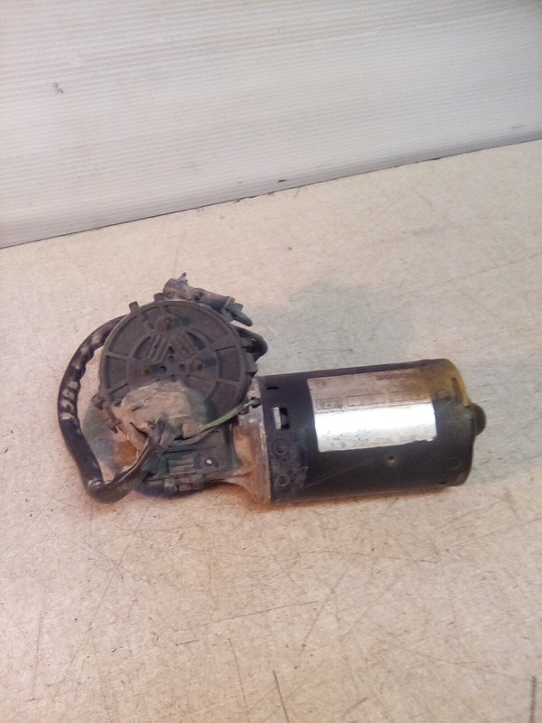 Mack Bosch 9 397 236 020 Wiper Motor