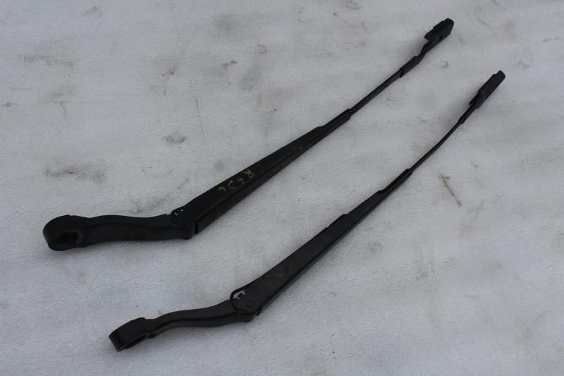 2016 2017 2018 2019 CHEVROLET VOLT WINDSHIELD WIPER ARMS PAIR