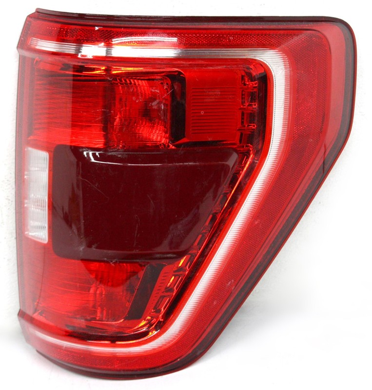 OEM Right Passenger Side Halogen Tail Lamp For Ford F150 ML3Z-13404-G Lens Crack